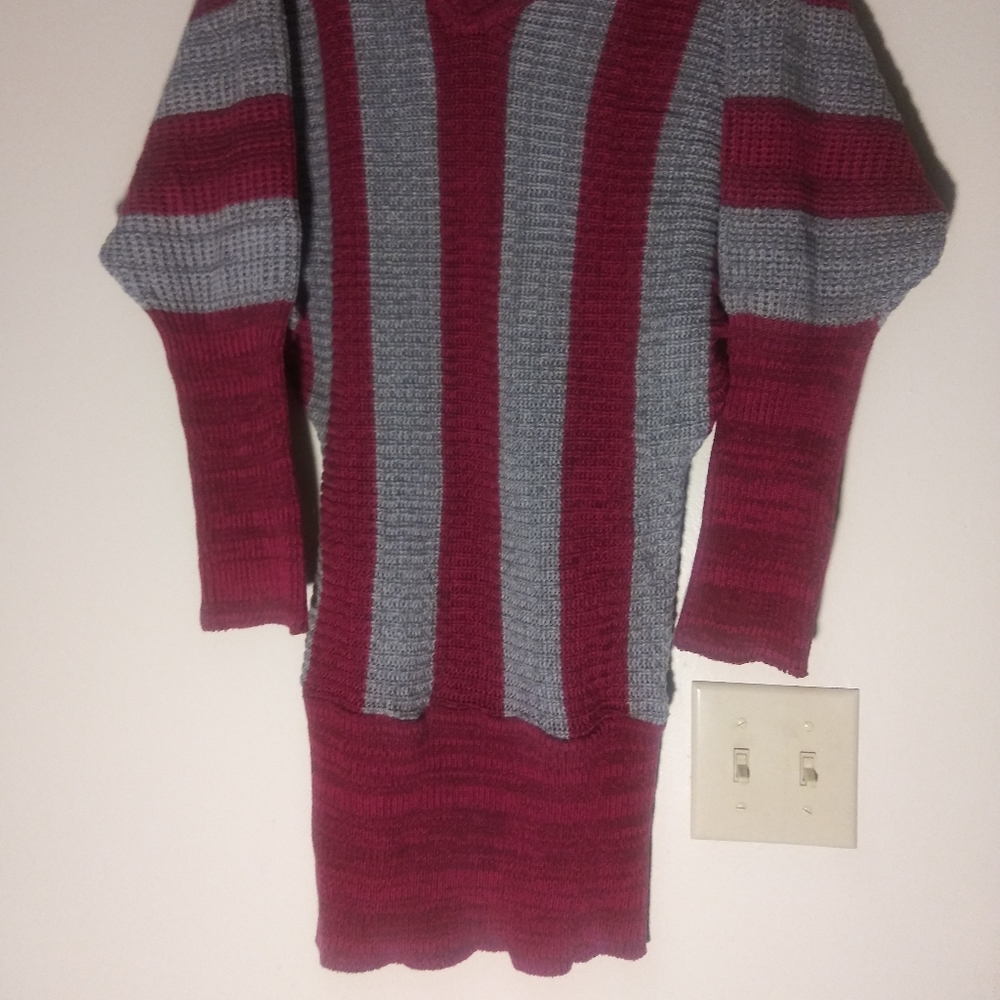 Sweater - Picture 3 of 4